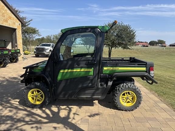 Image of John Deere XUV 835R Primary image