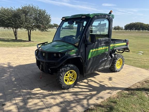 Image of John Deere XUV 835R equipment image 2