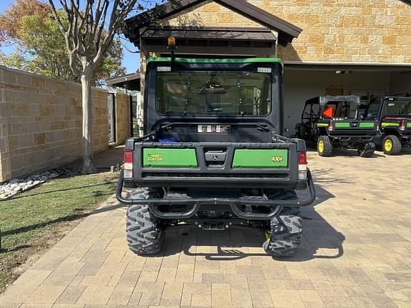 Image of John Deere XUV 835R equipment image 3