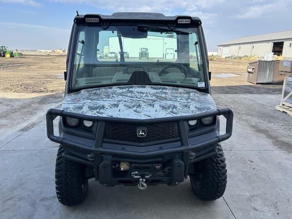 Image of John Deere XUV 835R equipment image 1