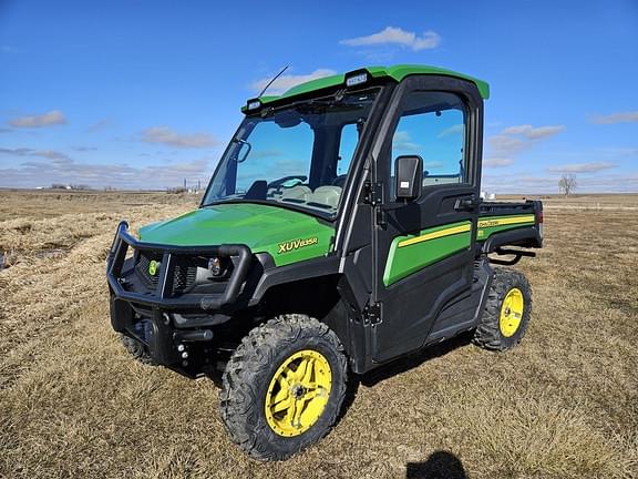 Image of John Deere XUV 835R Primary image