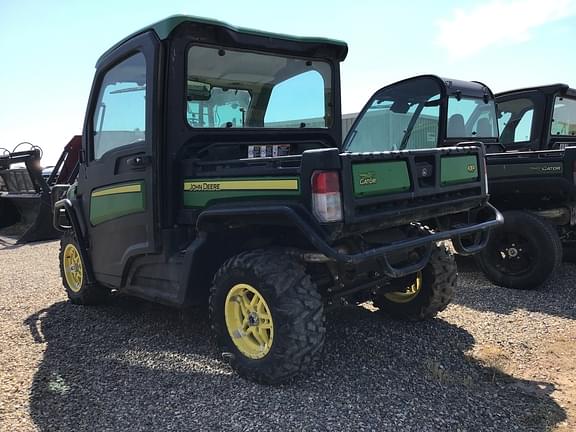 Image of John Deere XUV 835R equipment image 3