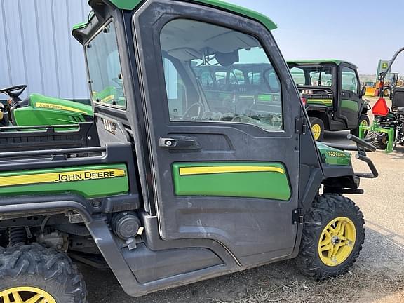 Image of John Deere XUV 835R equipment image 3