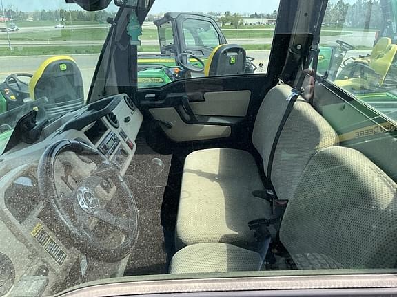 Image of John Deere XUV 835R equipment image 4