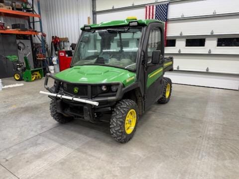 2020 John Deere XUV 835R Equipment Image0