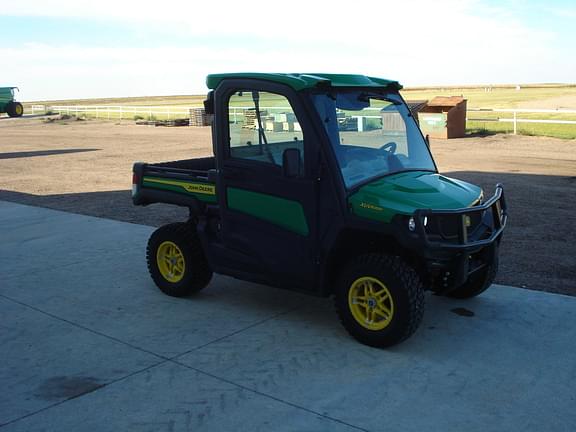 Image of John Deere XUV 835R equipment image 4