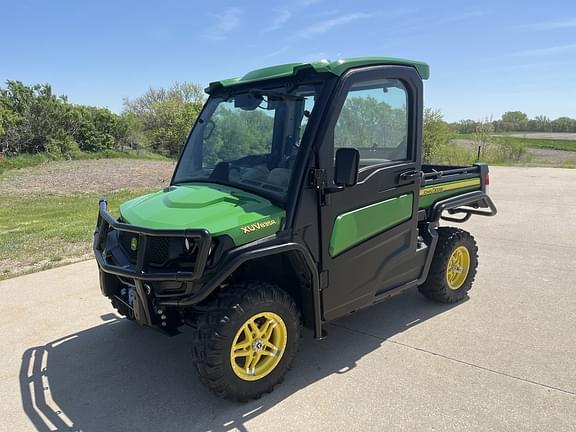 Image of John Deere XUV 835R Primary image