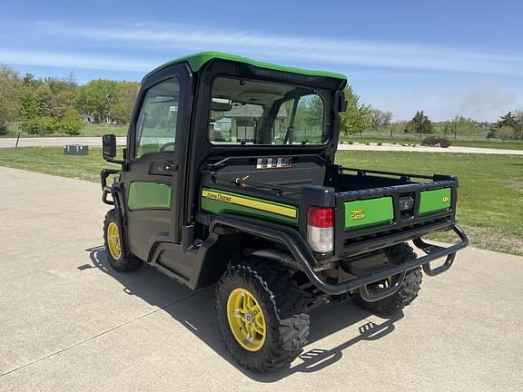 Image of John Deere XUV 835R equipment image 3