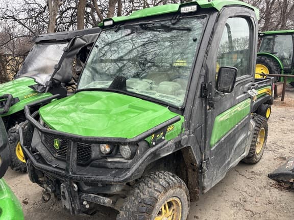 Image of John Deere XUV 835R Primary image