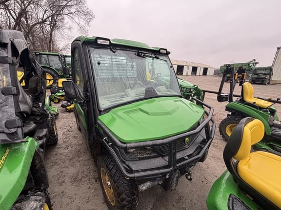 Image of John Deere XUV 835R equipment image 1