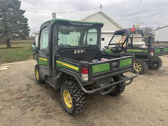 Image of John Deere XUV 835R equipment image 1