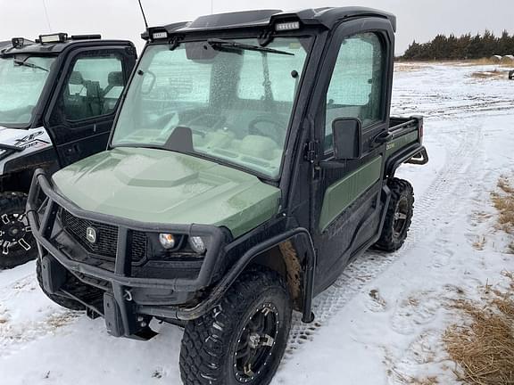 Image of John Deere XUV 835R Primary image