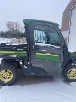 2020 John Deere XUV 835R Equipment Image0