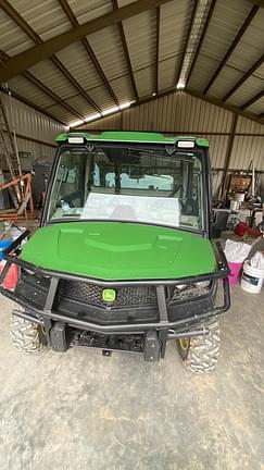 Image of John Deere XUV 835R equipment image 2