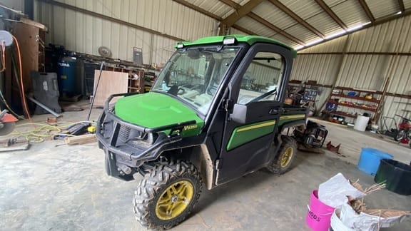 Main image John Deere XUV 835R