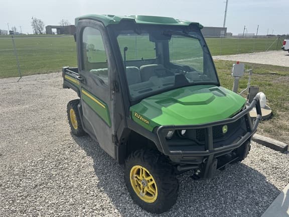 Image of John Deere XUV 835R equipment image 3