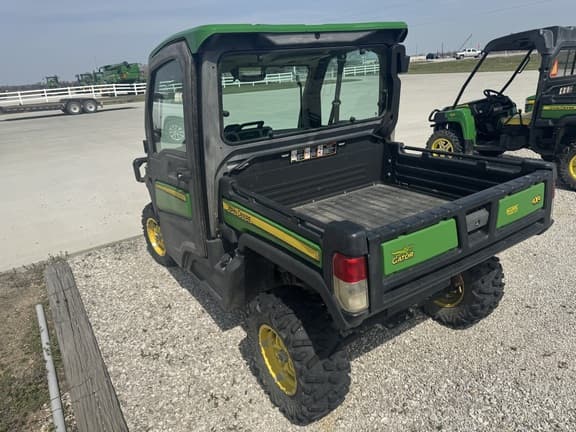 Image of John Deere XUV 835R equipment image 1