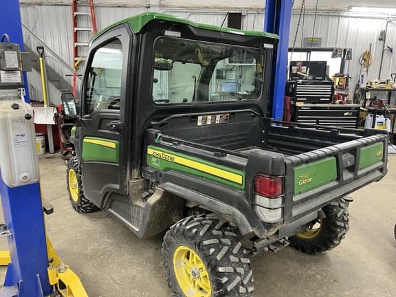 Image of John Deere XUV 835R equipment image 3