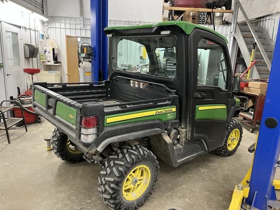 Image of John Deere XUV 835R equipment image 2