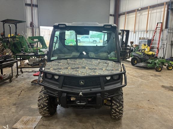 Image of John Deere XUV 835R equipment image 3