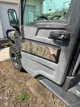 Image of John Deere XUV 835R equipment image 3