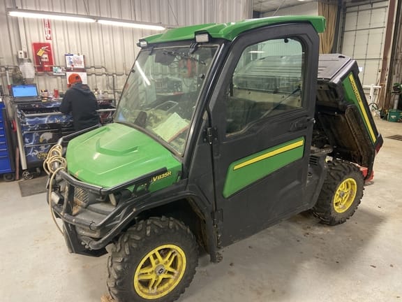 Main image John Deere XUV 835R