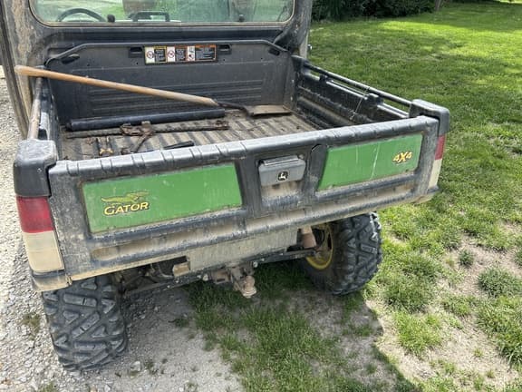 Image of John Deere XUV 835R equipment image 4