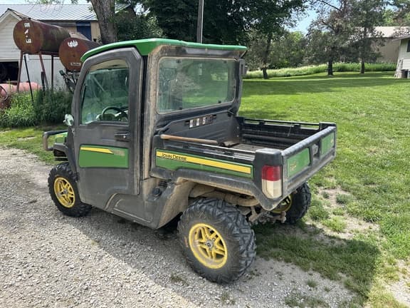 Image of John Deere XUV 835R equipment image 2
