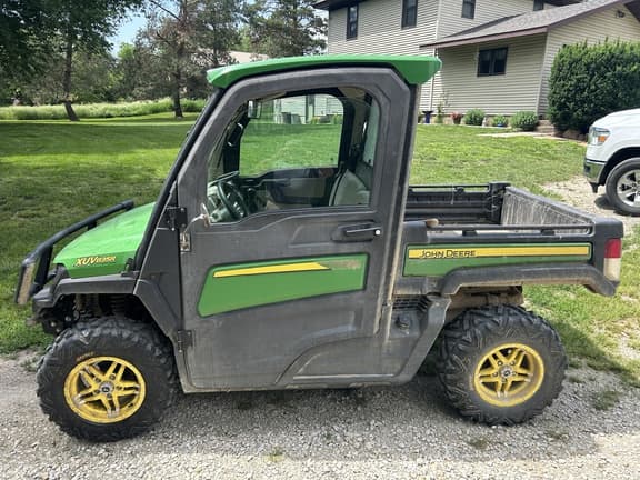 Image of John Deere XUV 835R equipment image 1