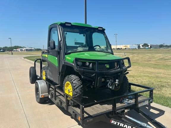 Image of John Deere XUV 835R equipment image 3