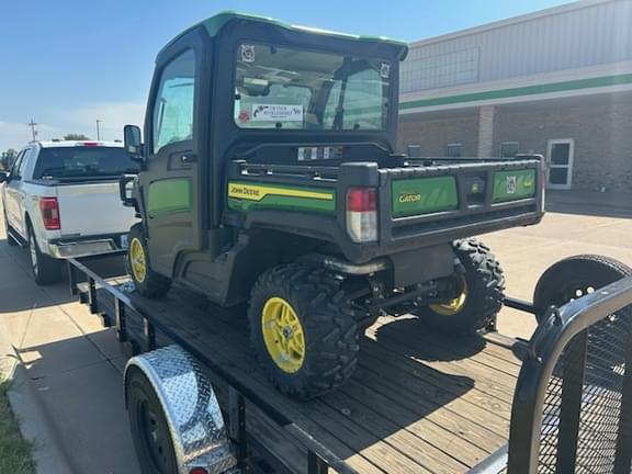 Image of John Deere XUV 835R equipment image 4