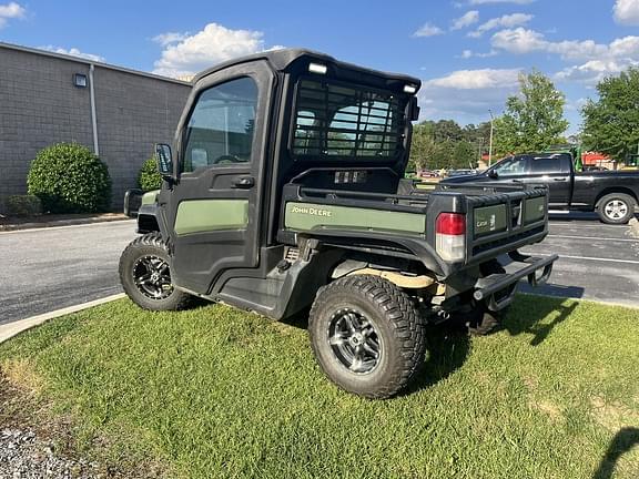 Image of John Deere XUV 835R equipment image 1