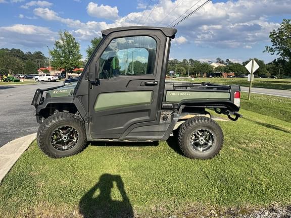 Image of John Deere XUV 835R equipment image 2