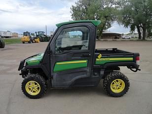 Main image John Deere XUV 835R 1