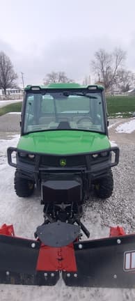 Image of John Deere XUV 835R equipment image 1