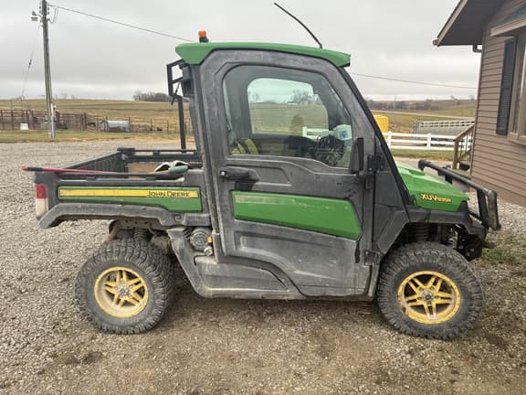 Image of John Deere XUV 835R equipment image 3