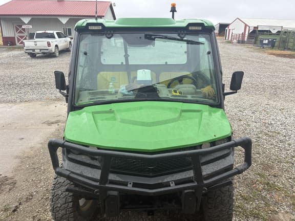 Image of John Deere XUV 835R equipment image 1