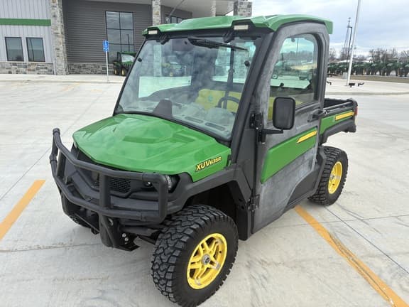 Image of John Deere XUV 835R equipment image 1