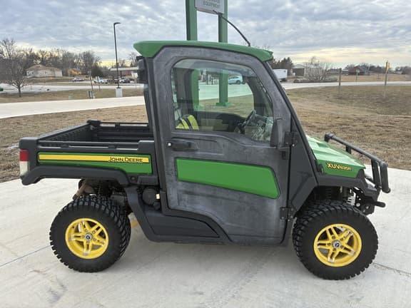 Image of John Deere XUV 835R equipment image 4
