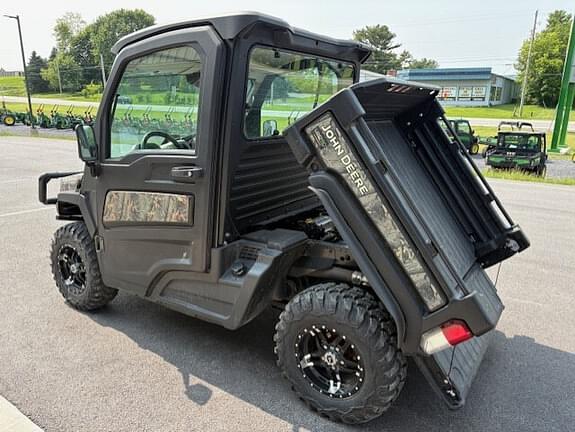 Image of John Deere XUV 835R equipment image 4