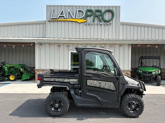 Image of John Deere XUV 835R Primary image