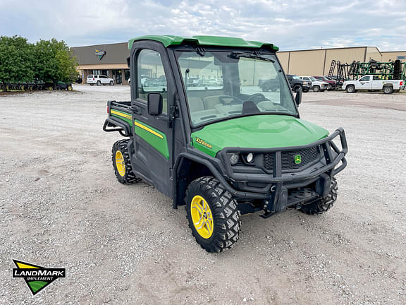 Image of John Deere XUV 835R equipment image 2