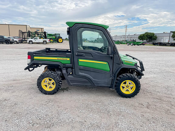 Image of John Deere XUV 835R equipment image 3