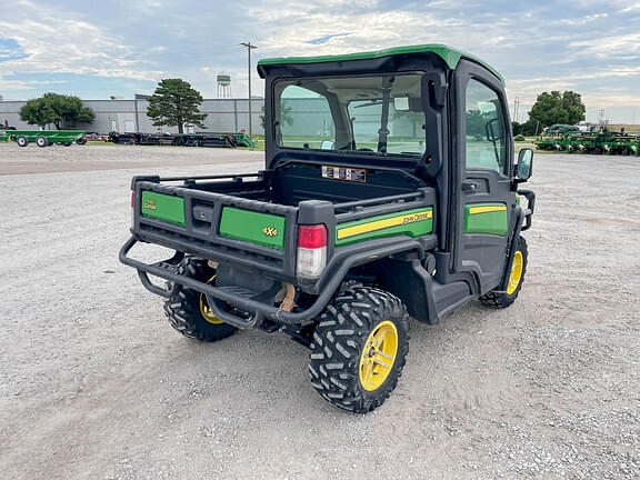 Image of John Deere XUV 835R equipment image 4