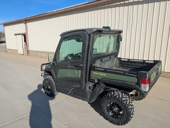 Image of John Deere XUV 835R equipment image 4