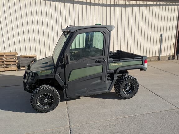 Image of John Deere XUV 835R equipment image 2
