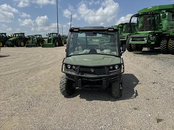 Image of John Deere XUV 835R equipment image 1