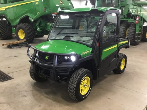 Main image John Deere XUV 835R