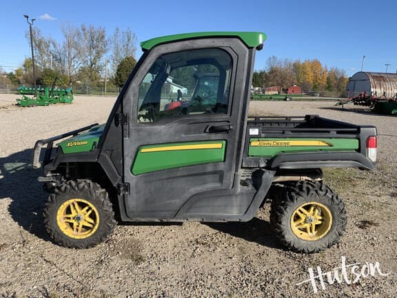 Image of John Deere XUV 835R equipment image 2