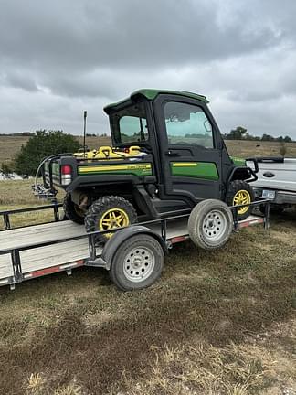 Image of John Deere XUV 835R equipment image 3